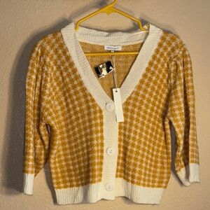 NWT CRESENT gingham V neck plaid button-front cardigan sweater with three-m